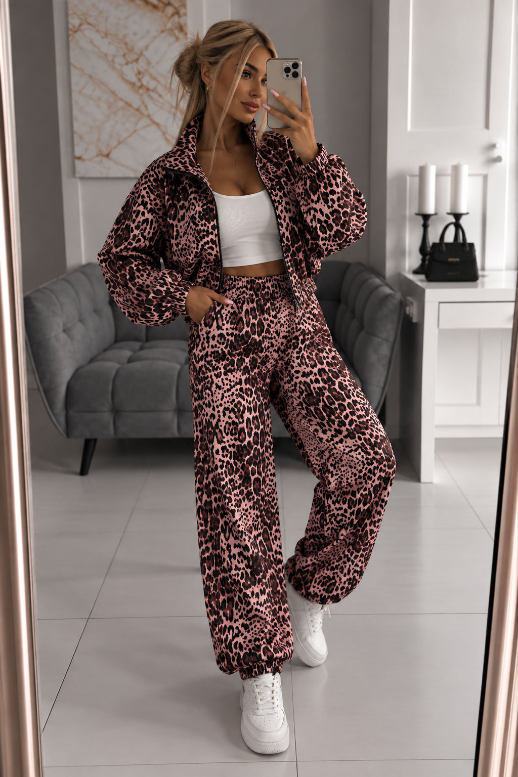 VELUNE Pink Panther